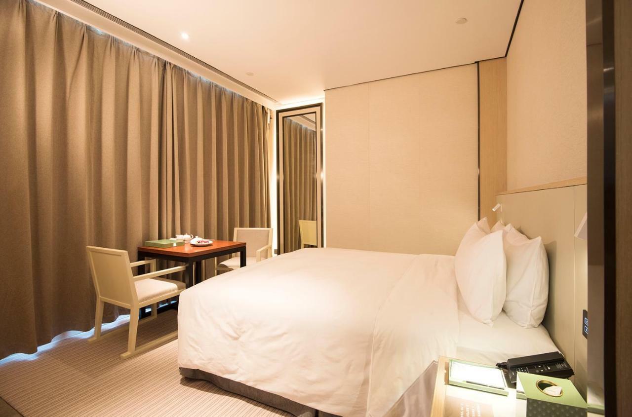 Virtuous World Hotel Foshan Exterior foto